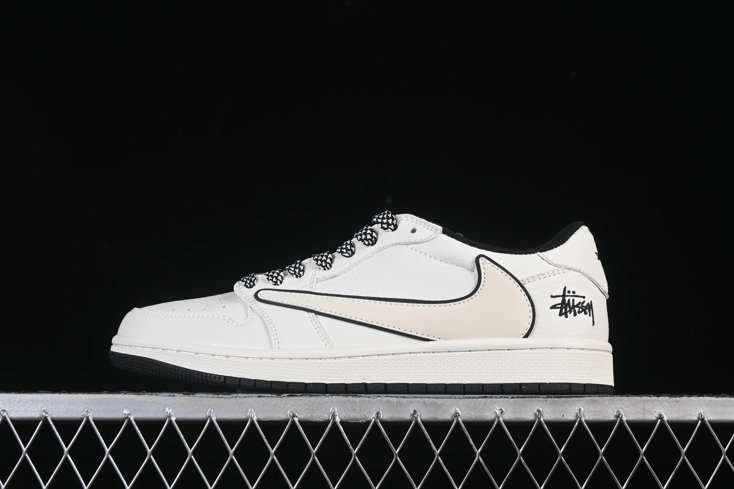 All Categories Air Jordan Jordan Series Basketball Shoes Air Jordan 1 Low High-end Customized Low-top Shoes Travis Scott x Fragment Design x Air Jordan 1 Low OG SP AJ1 Joe 1 Stussi Joint Rice Black Edge Low-top Cultural Casual Shoes CS5288-503